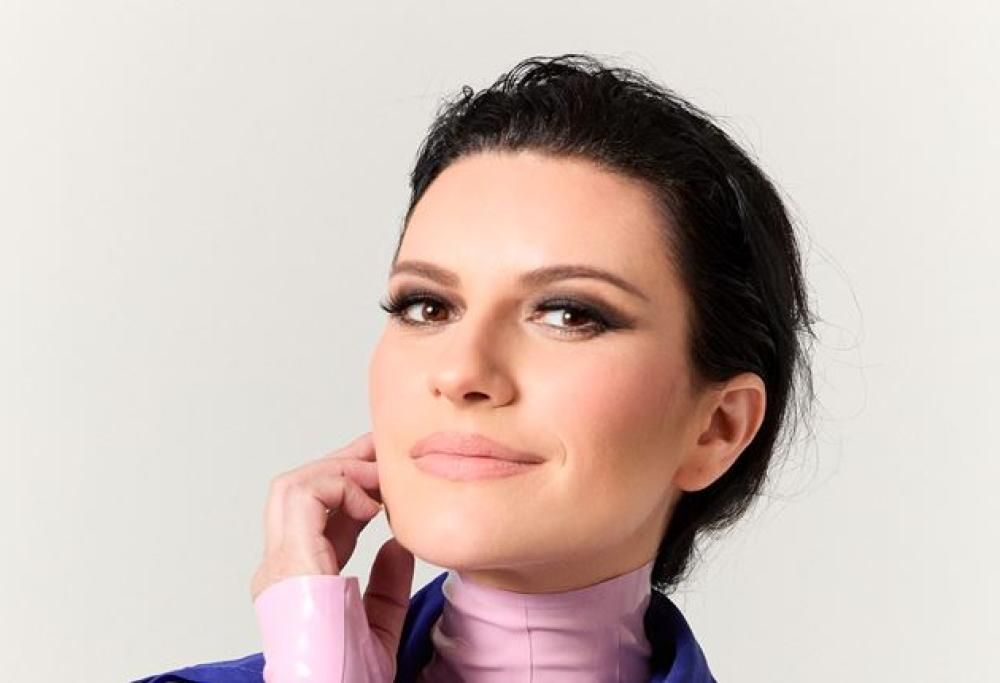 Laura Pausini racconta in tv i suoi oltre 30 anni di carriera
