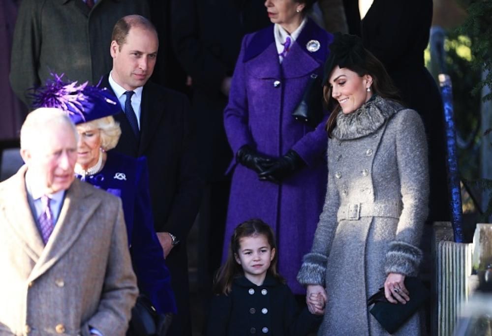Meghan ed Harry in Canada, Kate e William separati in casa. Ecco come hanno passato il Natale i Reali inglesi