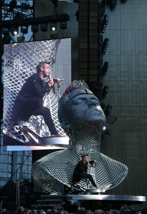 robbie-williams8jpg--robbie_williams_
