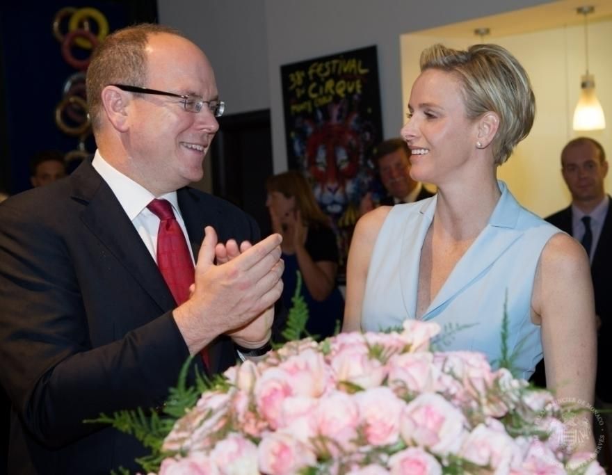 rose-princesse-charlene-presjpg--_