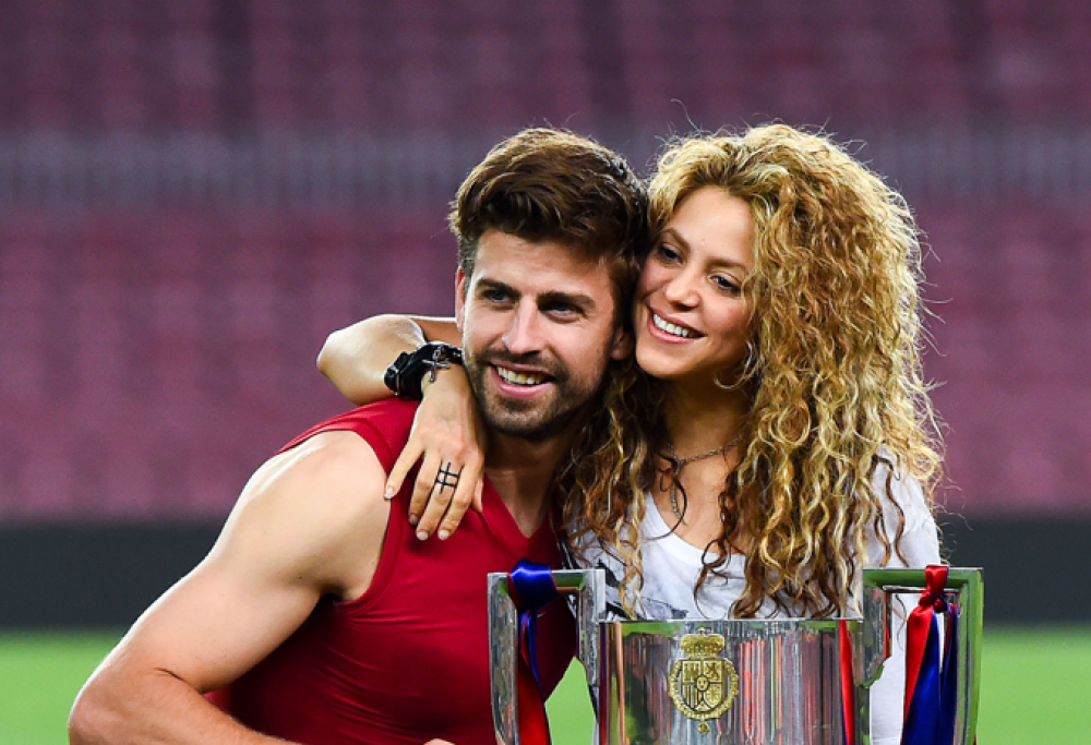 Piqué in auto ascolta Shakira: amarti è inevitabile