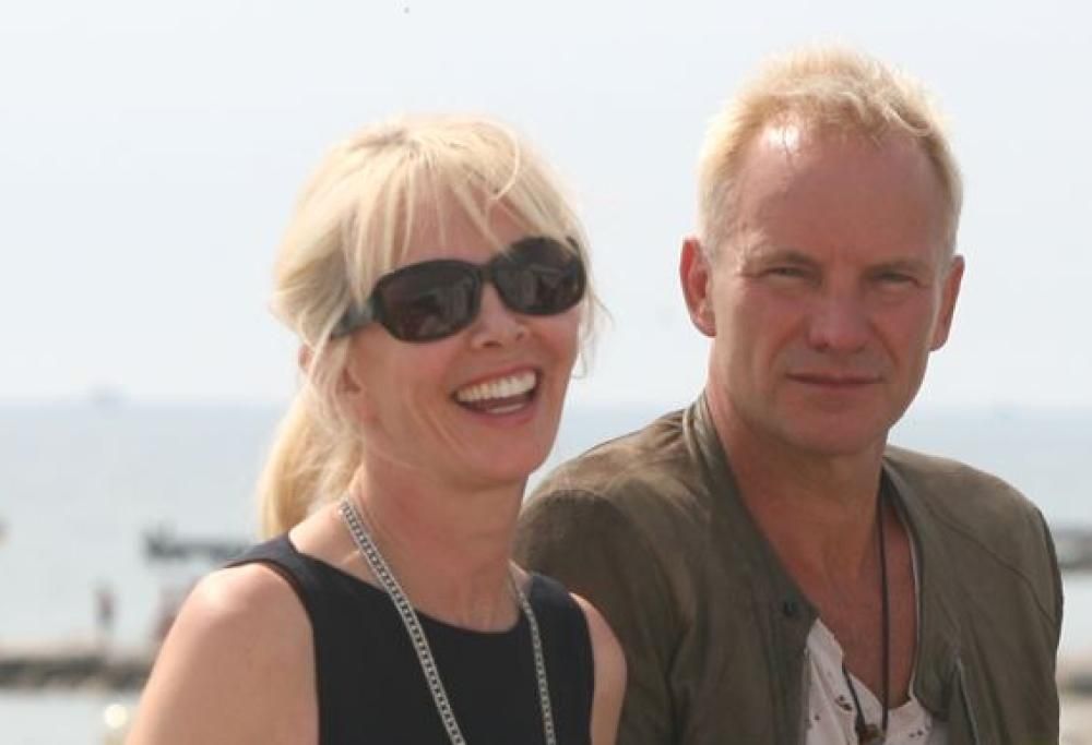 Sting condivide il bellissimo video delle vacanze