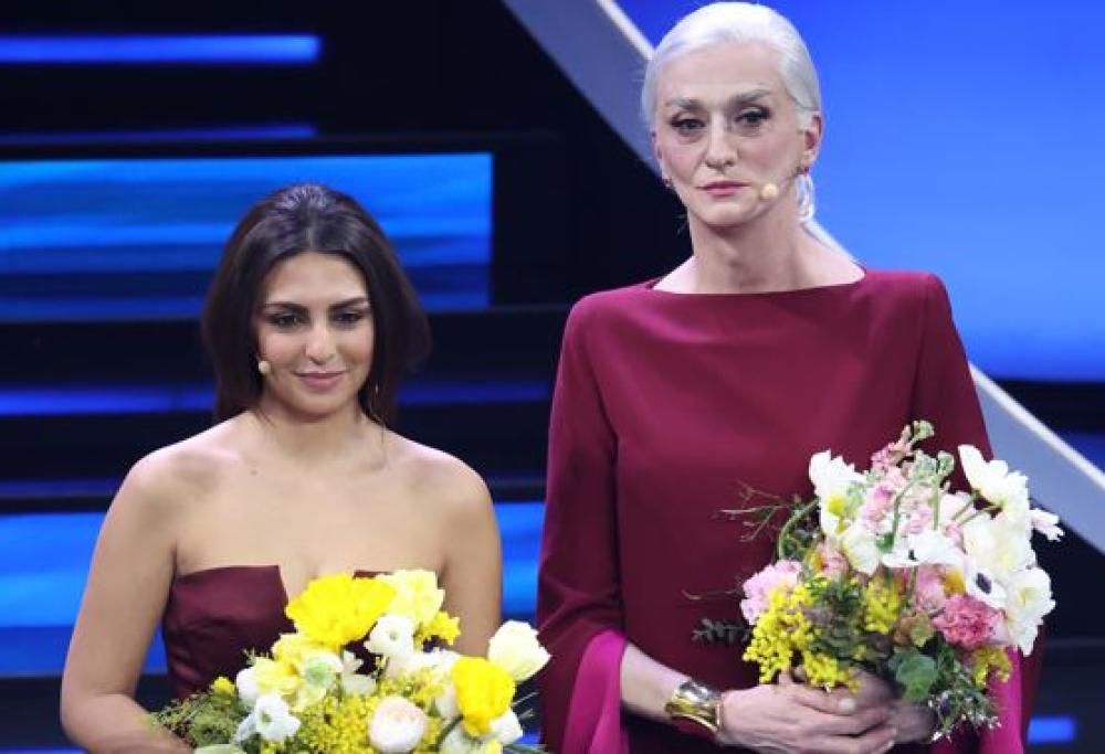 La seconda serata del Festival, tra polemiche e commozione