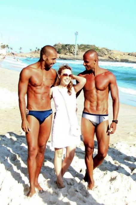 spl443611_009jpg--kylie_minogue