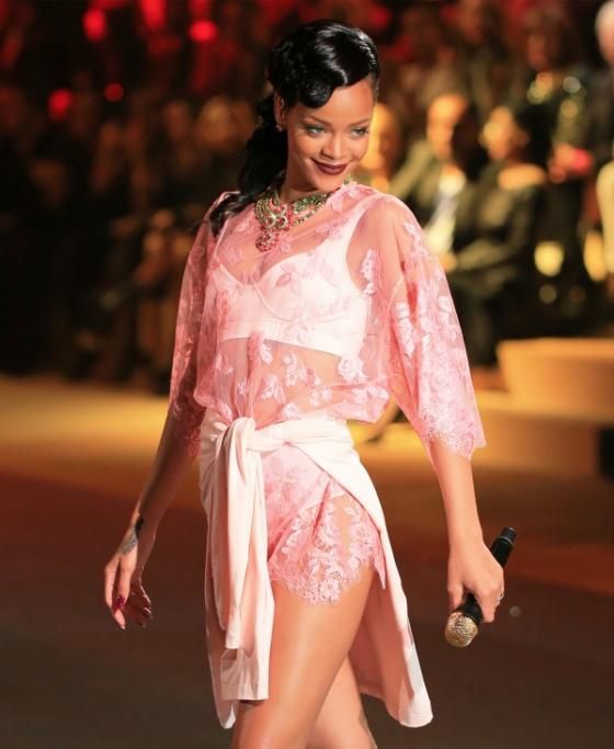 spl456198_002jpg--rihanna