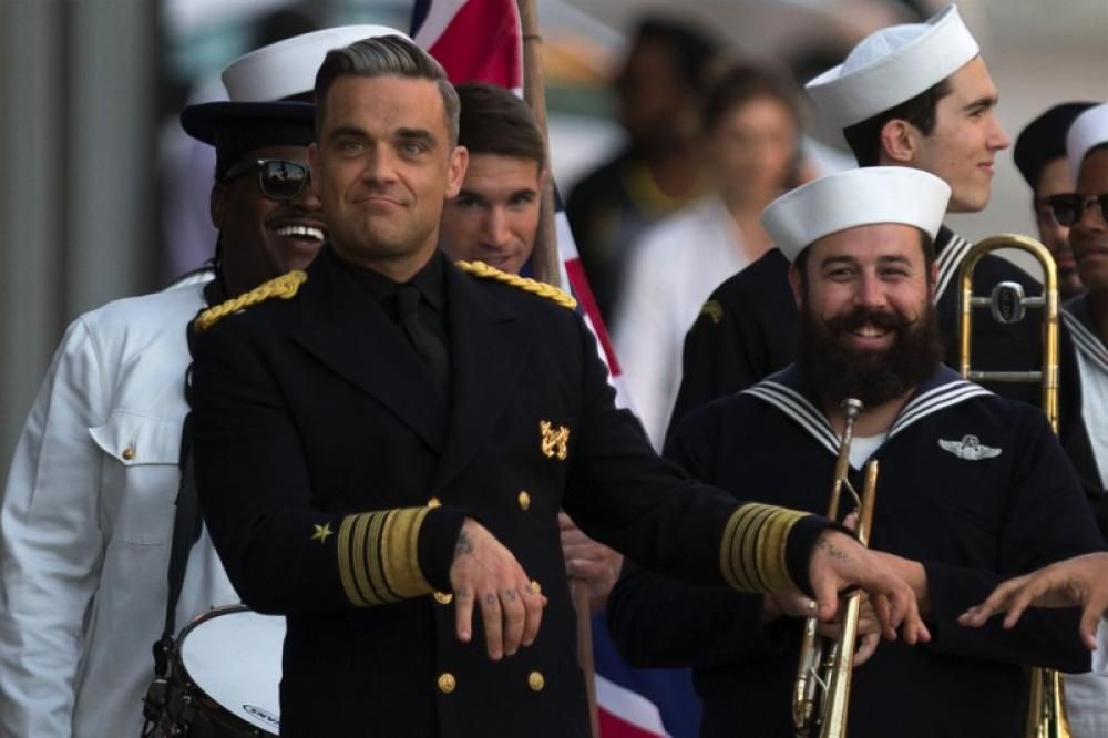 spl625810_001jpg--robbie_williams