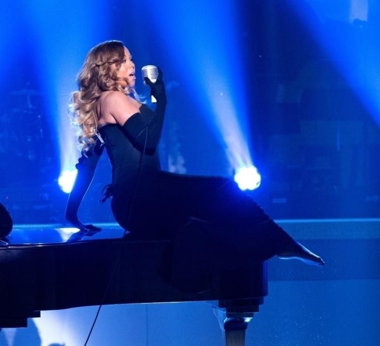 spl696886_002jpg--mariah_carey_ai_bet_honors__