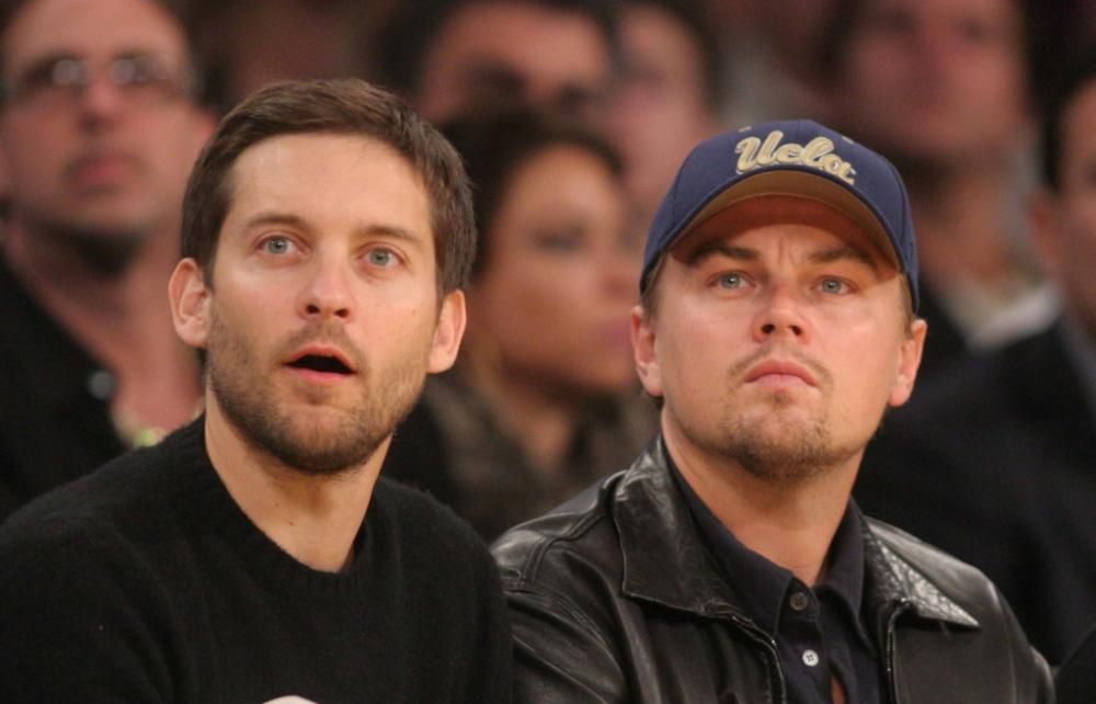spl147563_001jpg--leonardo_dicaprio_and_tobey_maguire_at_the_la_lakers_game_