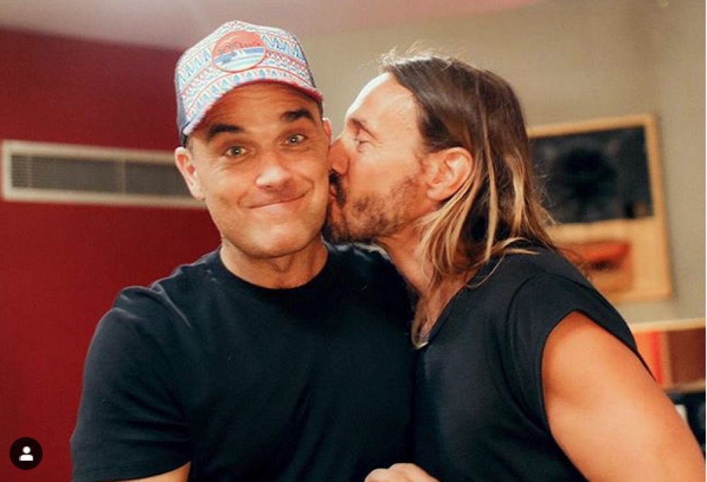 Robbie Williams e Bob Sinclar insieme in Electrico Romantico