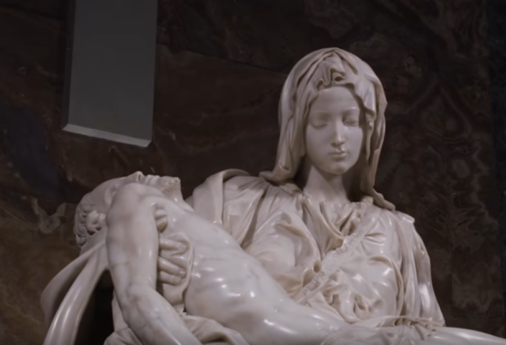 La Pietà di Michelangelo ancora più suggestiva con la nuova illuminazione