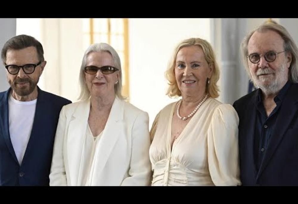 Gli ABBA nominati cavalieri  dal Re di Svezia: il video