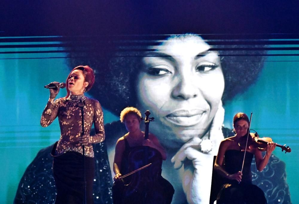 Killing Me Softly With His Song: il bellissimo omaggio di Andra Day a Roberta Flack. Il video