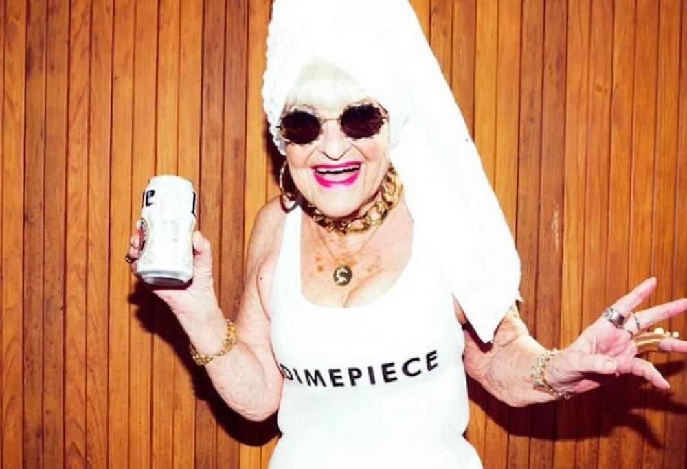 La nuova star dei social network ha 86 anni e molto stile