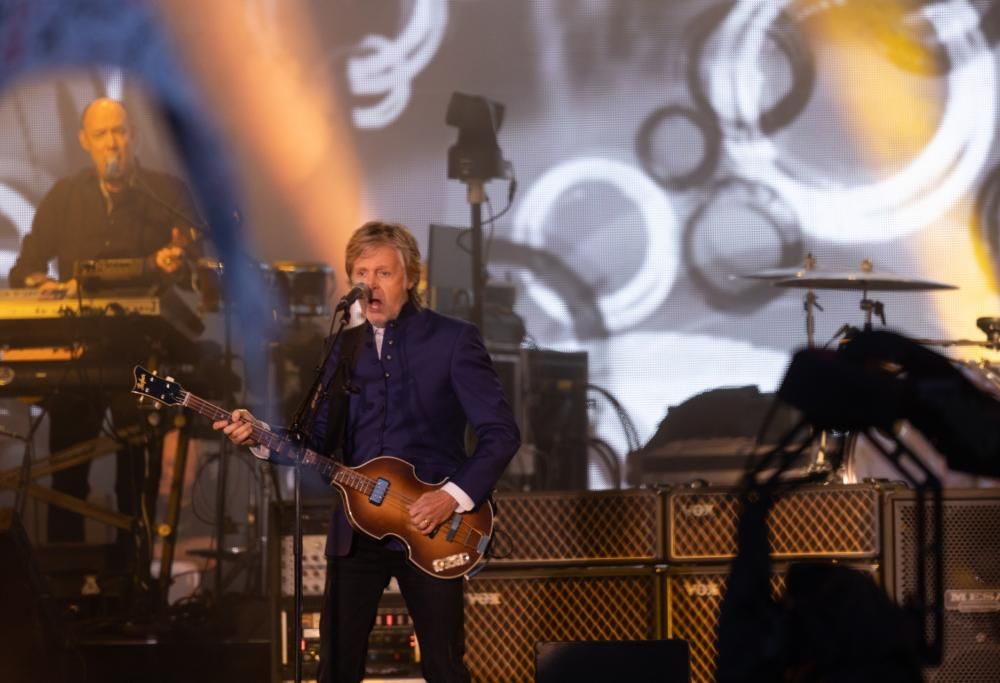 Paul McCartney suona Let It Be con gli Eagles