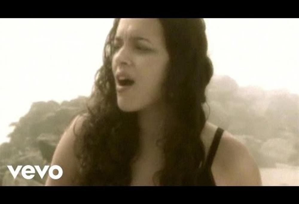 15 febbraio 2005: Come Away With Me è disco di diamante