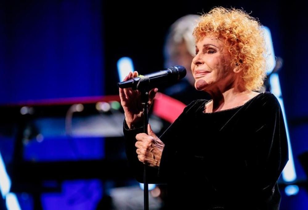 Elisa e Ornella Vanoni cantano Almeno tu nell’universo: il video