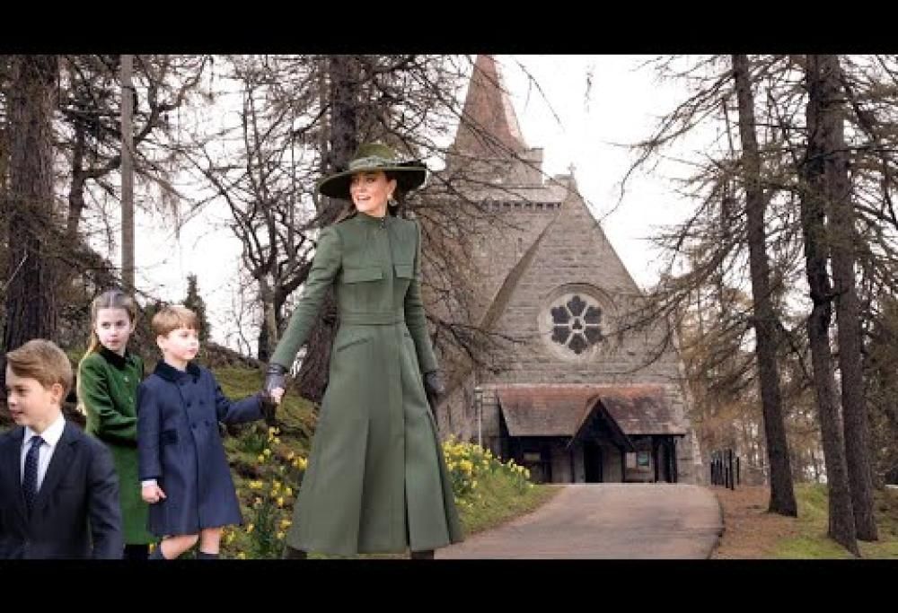 Kate Middleton sorridente e serena appare a sorpresa in pubblico: il video