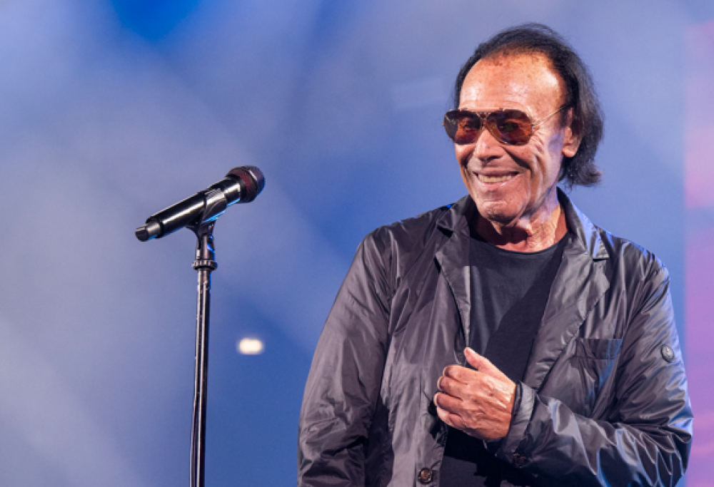 Antonello Venditti dedica ancora una volta Notte prima degli esami ai maturandi. Il video