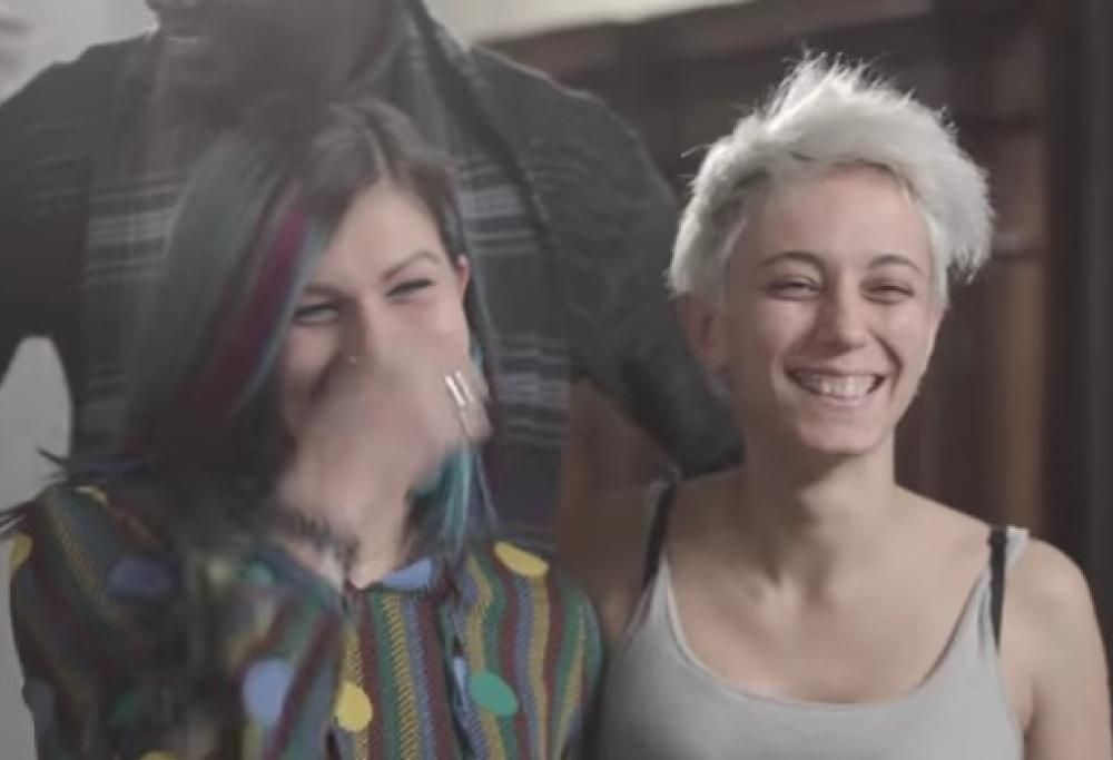 Accoppiare 20 sconosciuti senza pregiudizi? Ci pensano i bambini