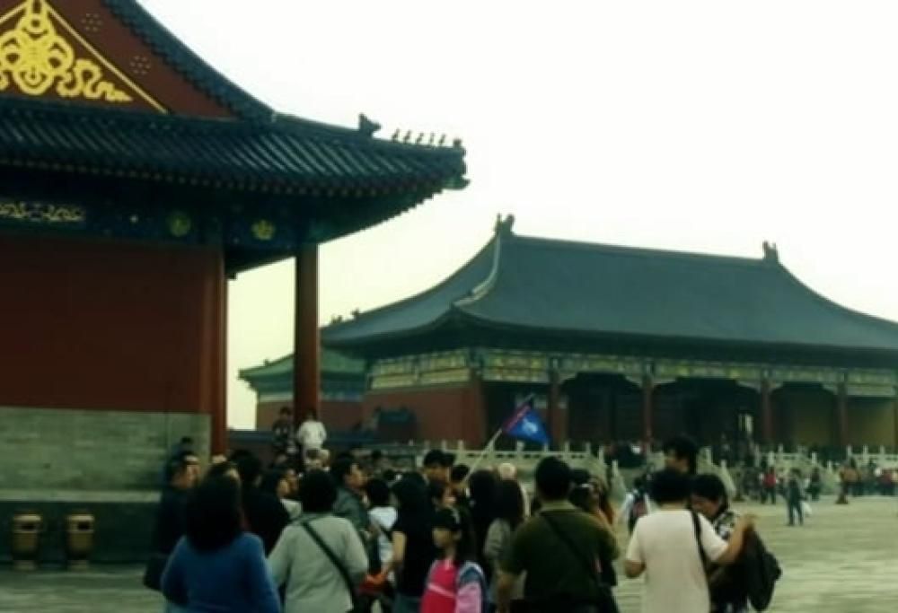 Scopri il parco cinese dove i genitori cercano partner per i figli