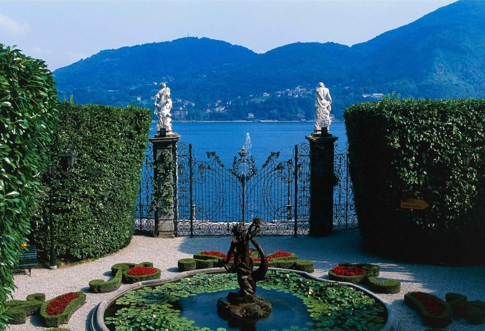 La magia dei rododendri  in fiore e le statue del Canova: il tour virtuale sul lago di Como