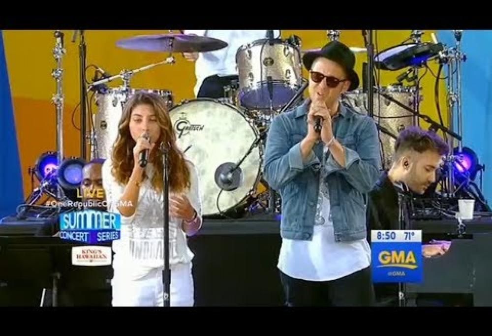 La figlia di Chris Cornell e i One Republic cantano Hallelujah  in onore di Chris  Cornell e di Chester Bennington