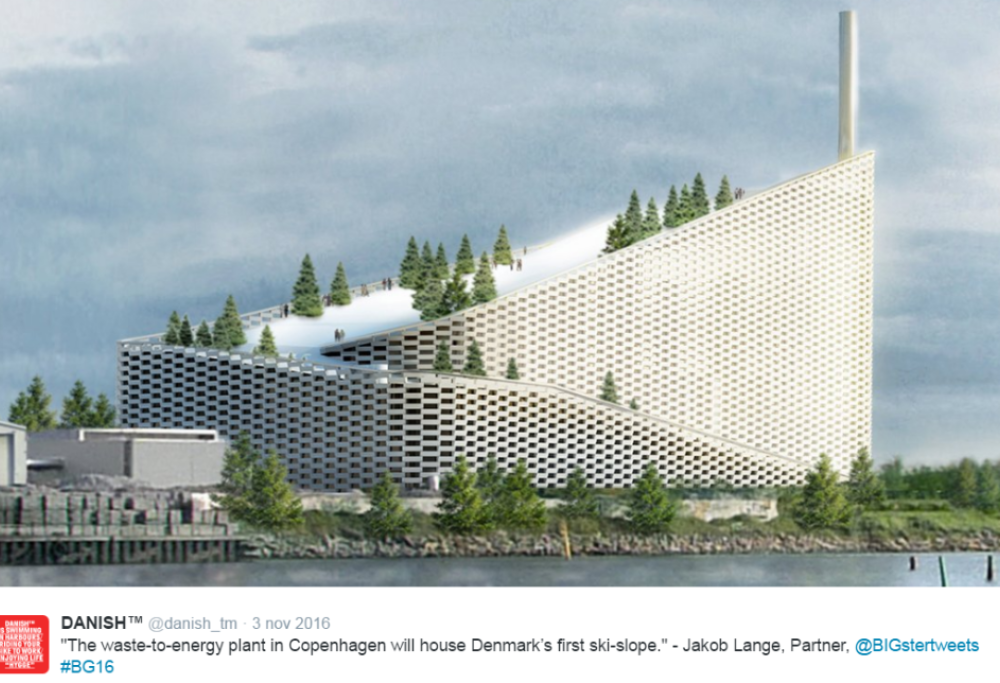 La montagna di rifiuti è una pista da sci… e non solo