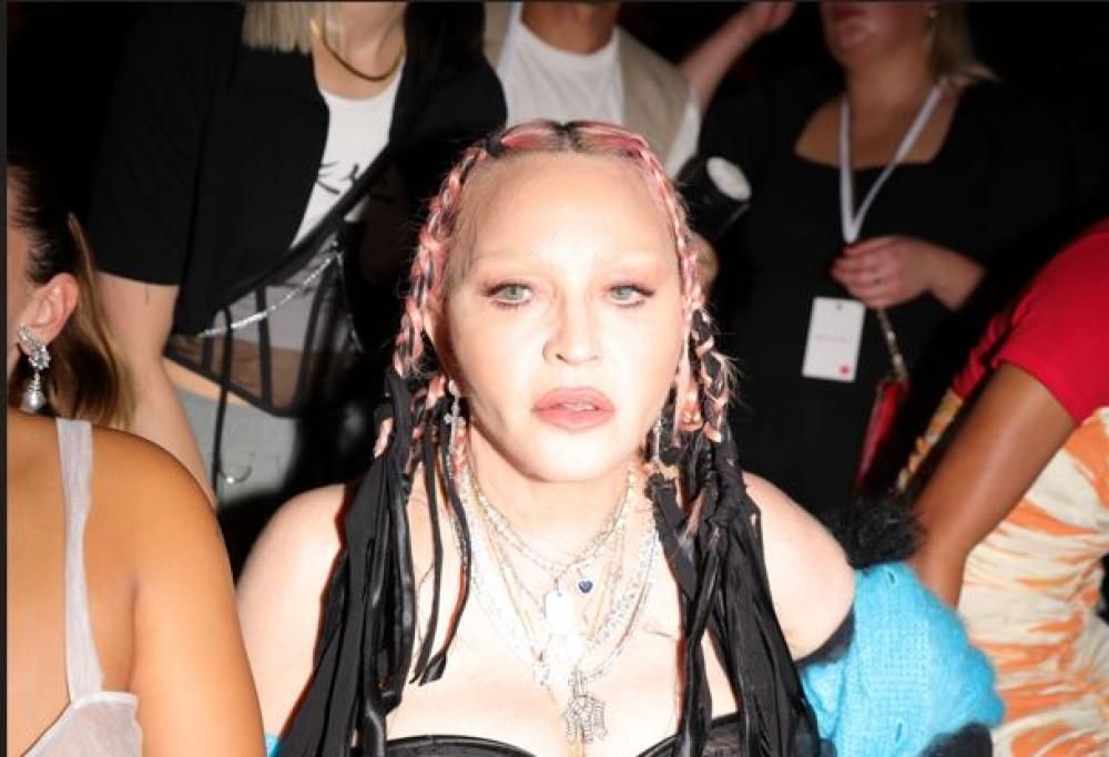 Madonna mostra una cena di famiglia. Con il nuovo fidanzato: il video