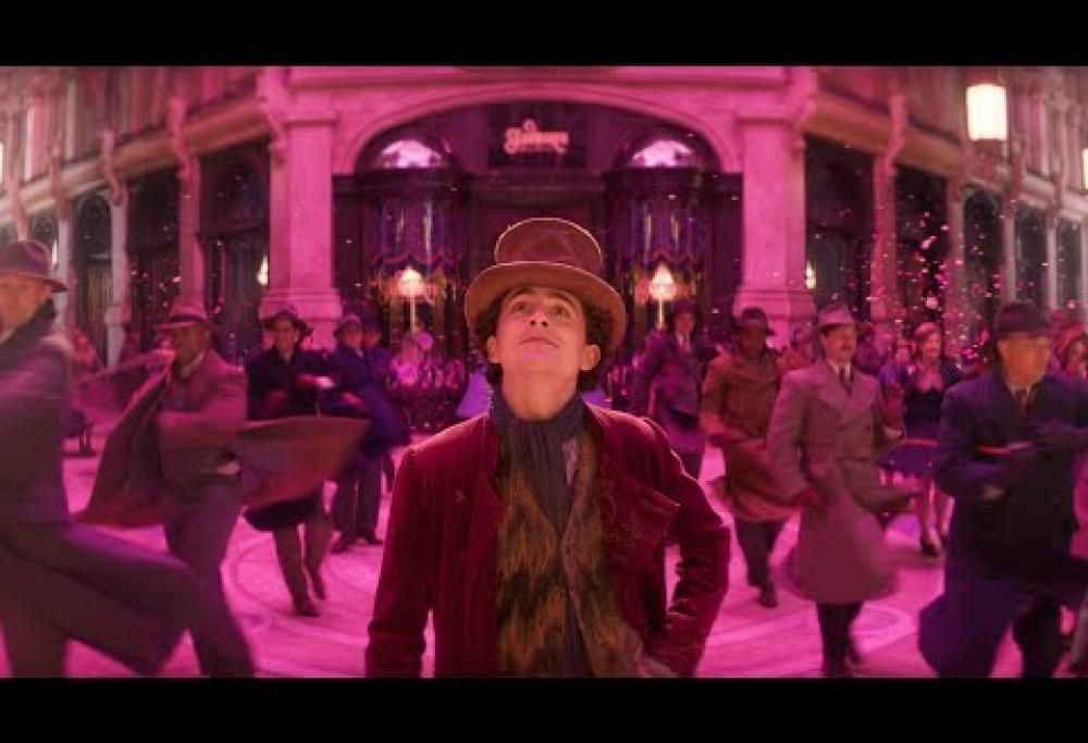 Hugh Grant irriconoscibile nel nuovo trailer di Wonka: il video