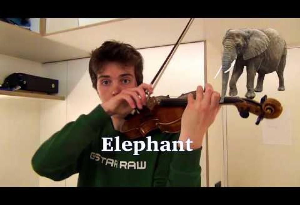 Quello che riesce a riprodurre questo ragazzo con il suo violino ha dell’incredibile!