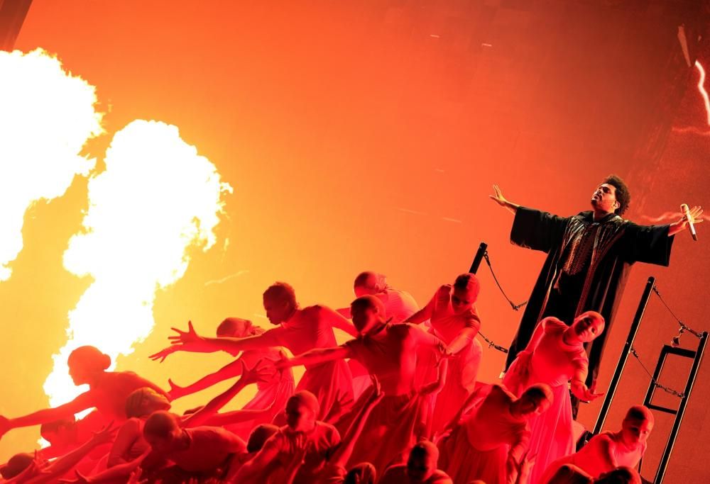 The Weeknd presenta una nuova canzone: il video