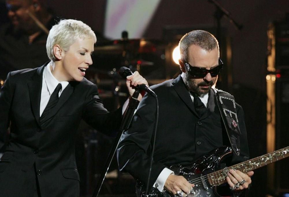 5 luglio 1999: gli  Eurythmics annunciano il loro nuovo world tour a distanza di 10 anni dall’ultimo