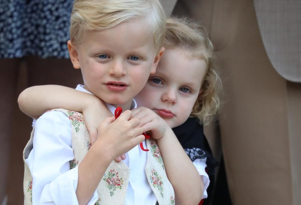 I gemellini Jacques e Gabriella in Africa: il video