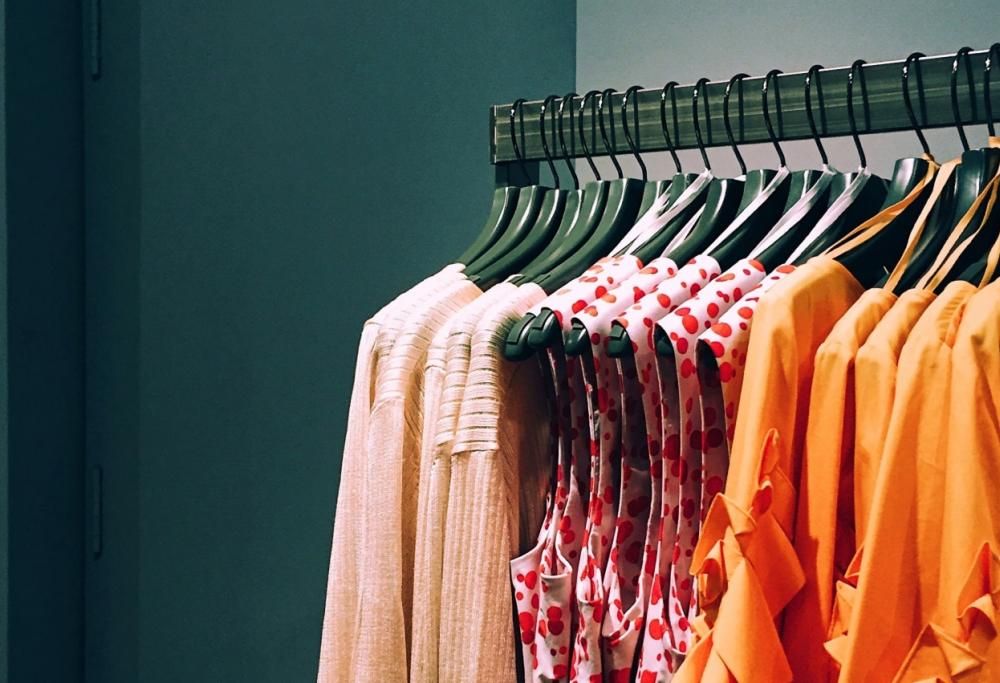 Vuoi sembrare più slanciata? Vestiti così