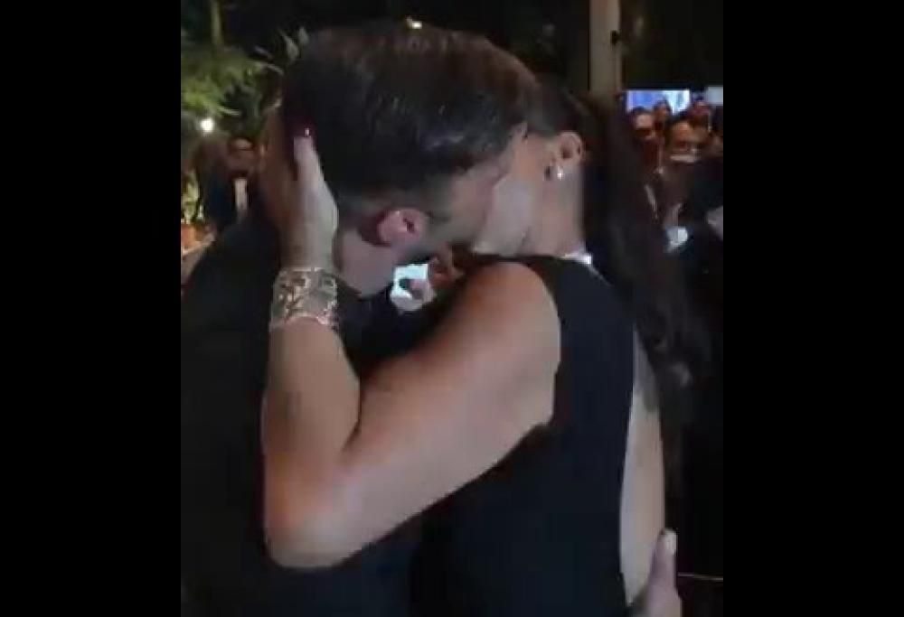 Un bacio da 90mila dollari