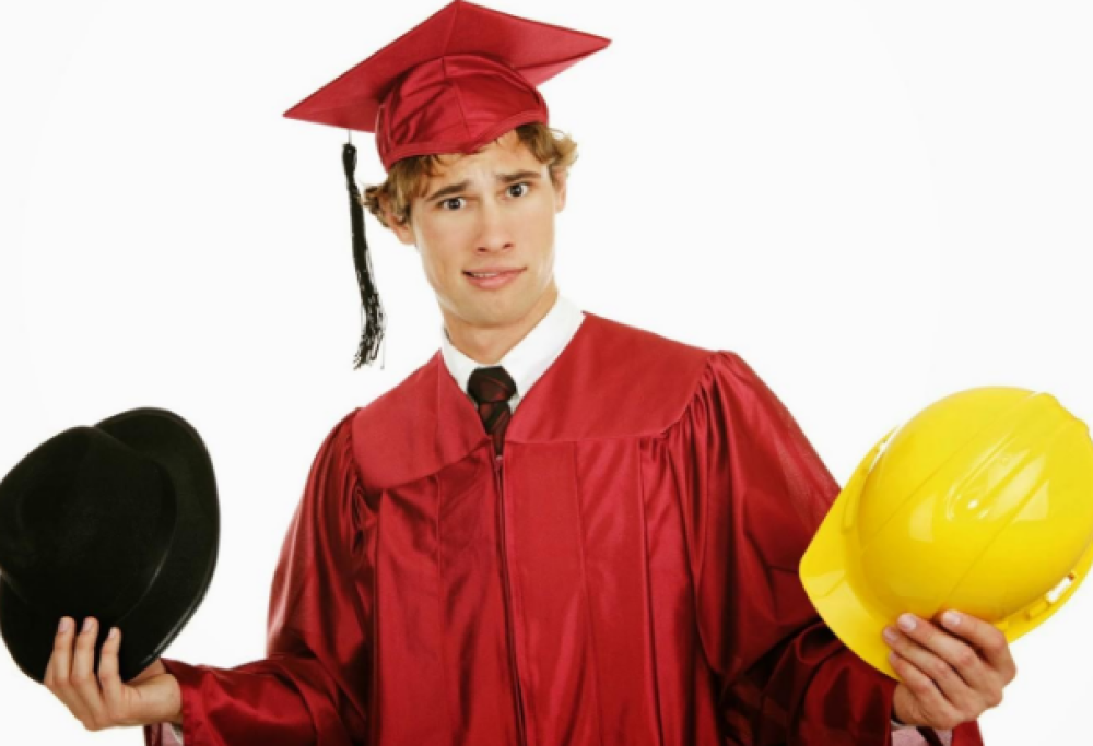 Gli studenti lavoratori sono sempre di meno. Lo confermano i dati Istat