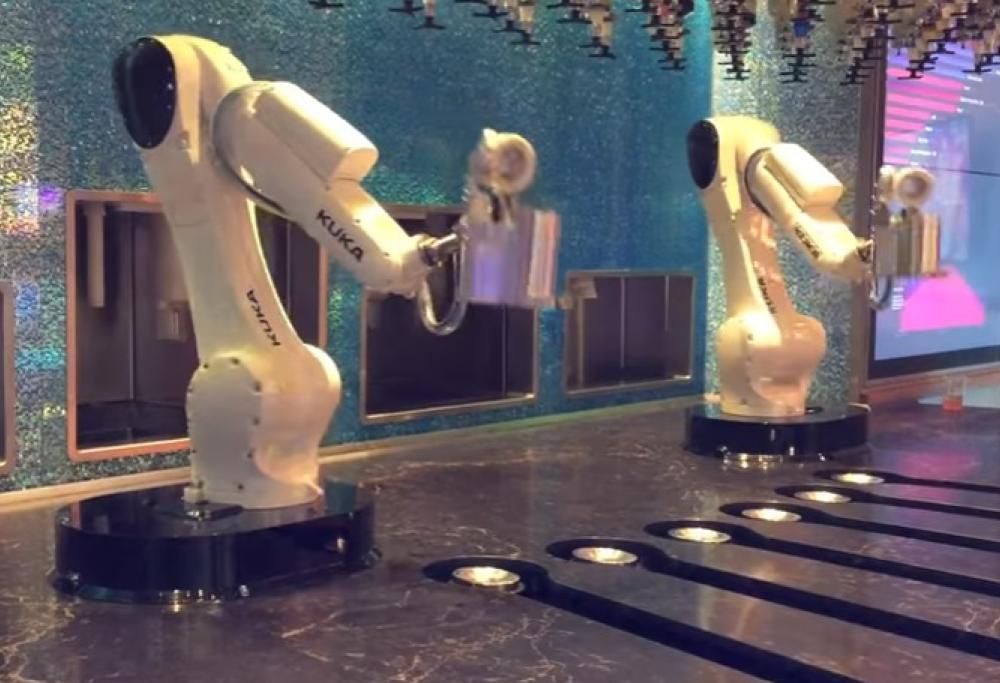A Las Vegas i cocktail li preparano due robot (italiani)!