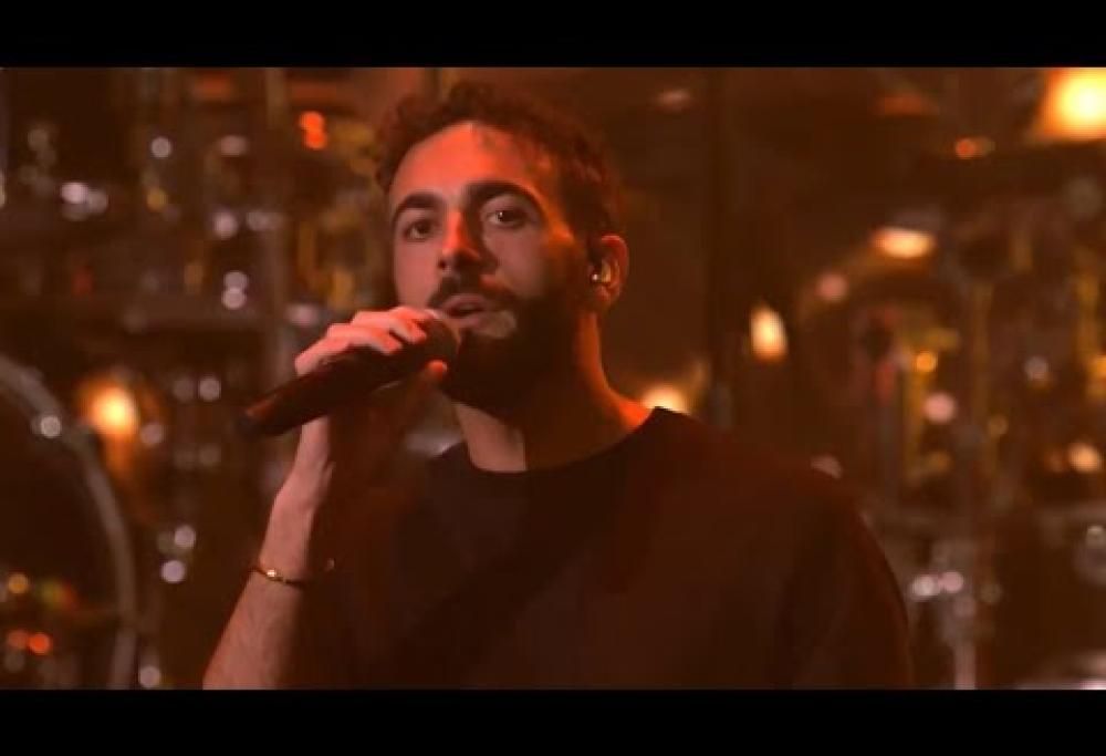 Marco Mengoni canta gli U2: il video