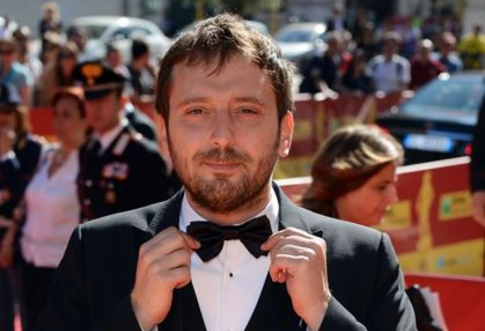 Cesare Cremonini pubblica il nuovo singolo. Il video