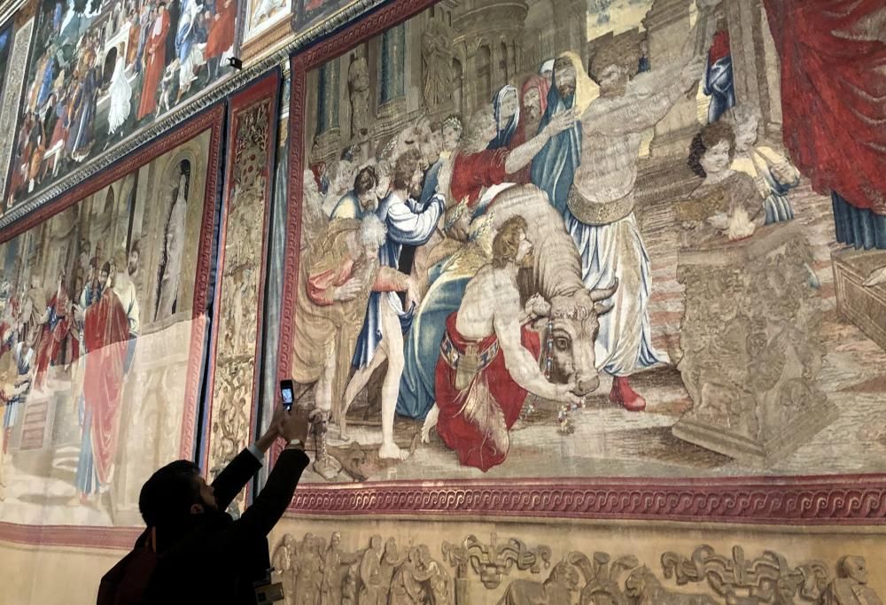 Cappella Sistina: tornano i meravigliosi arazzi di Raffaello!