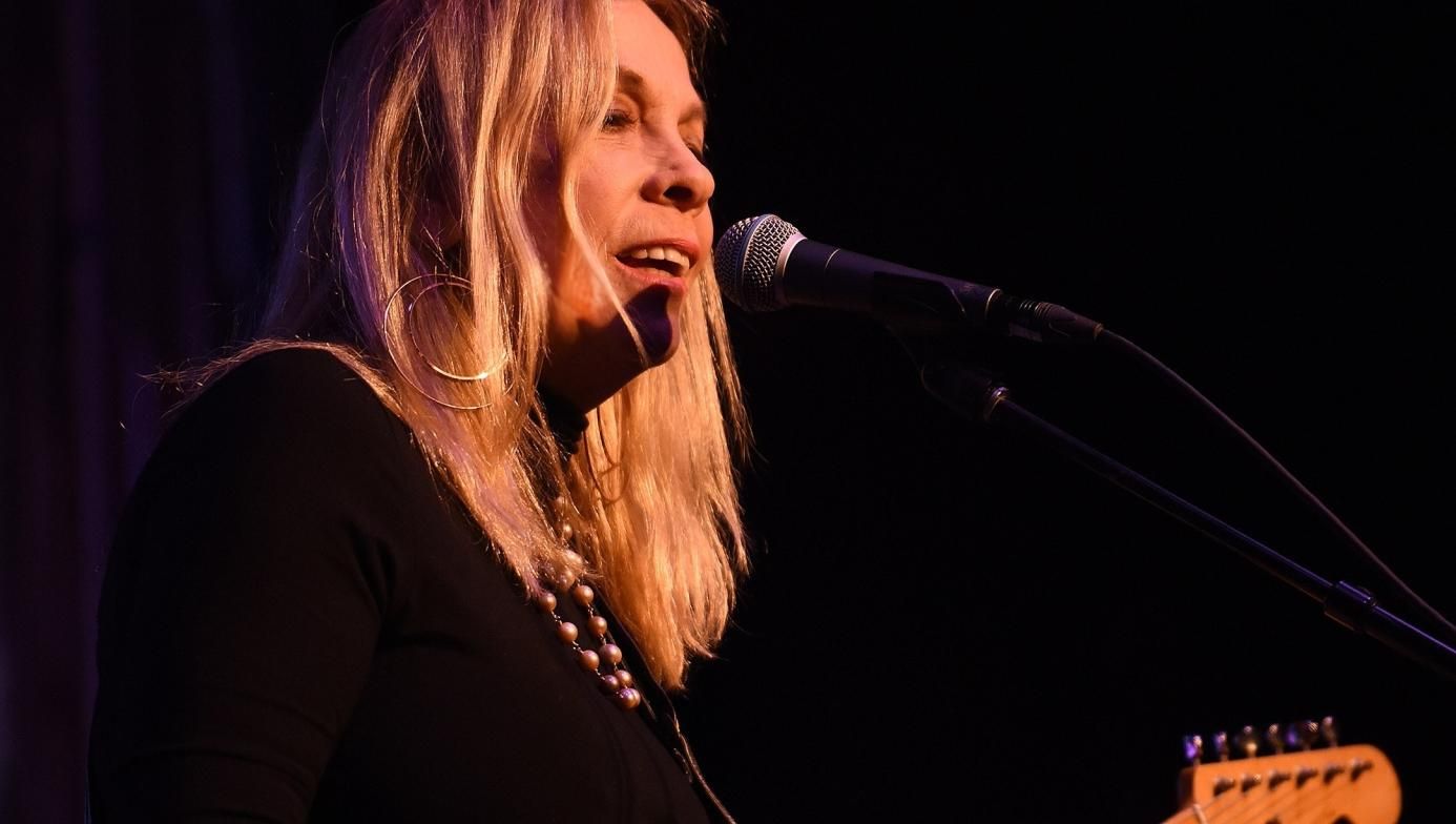 Rickie Lee Jones  live