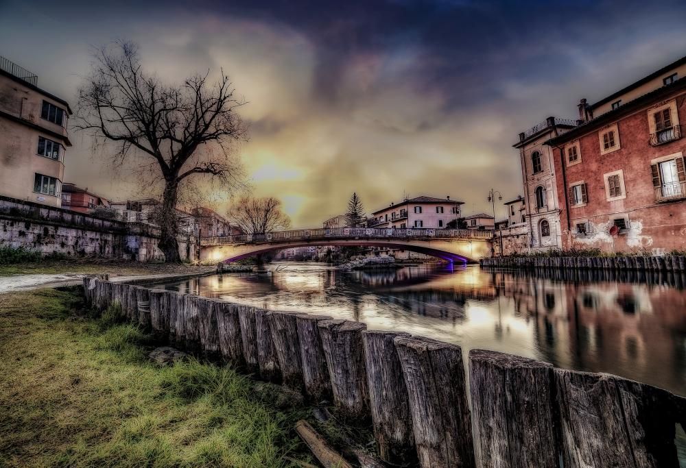 L’arte non si ferma: e dai musei  scende in riva ai fiumi