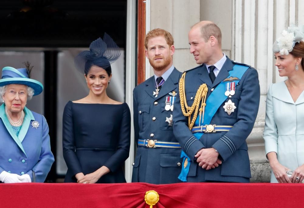 La Regina Elisabetta e la sua famiglia amano risparmiare: ecco le loro abitudini frugali