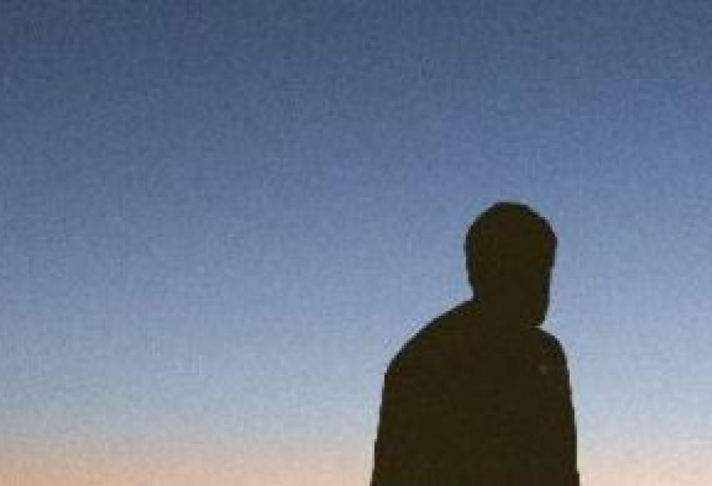 Dotan pubblica il singolo Louder. Il video