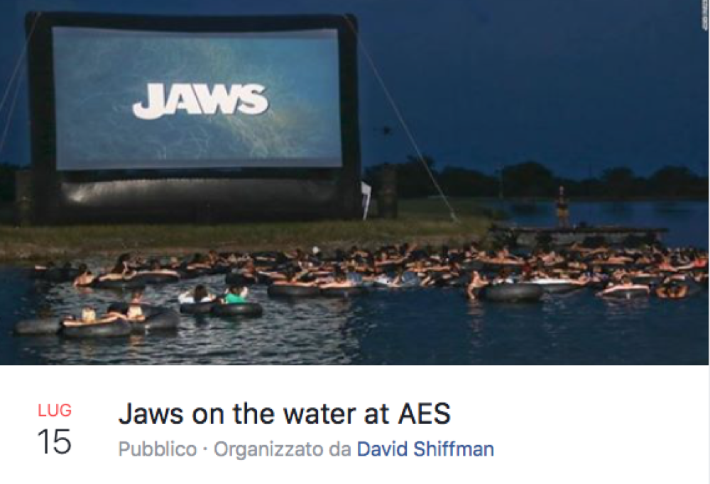 Guardare “Lo Squalo” immersi nell’acqua. L’iniziativa di un cinema statunitense