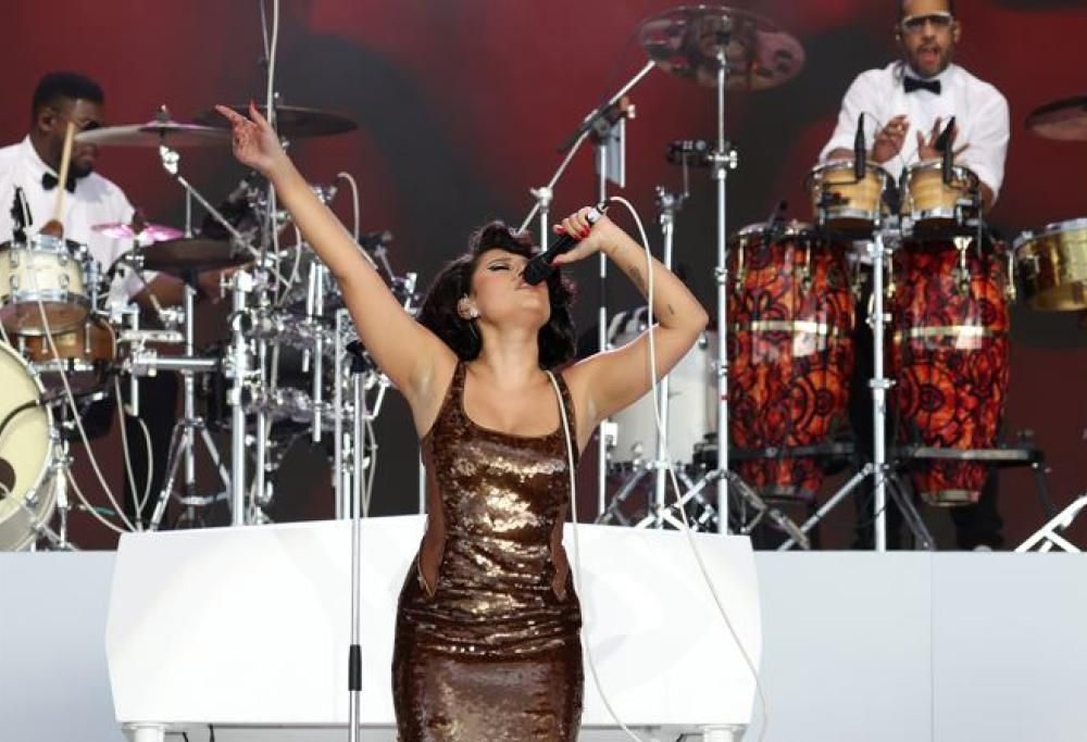 Raye: guarda la bellissima esibizione al Festival di Reading