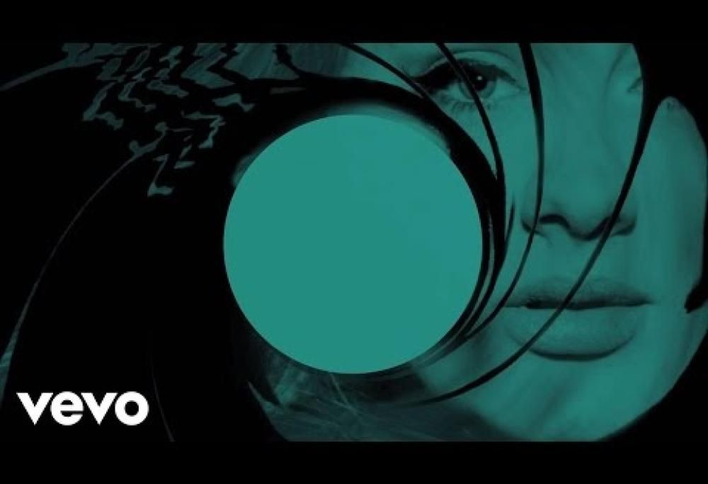 5 ottobre 2012: Adele pubblica Skyfall