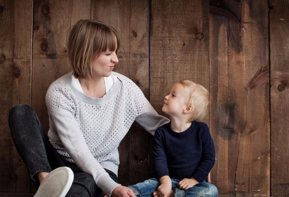 Il rispetto per le donne si “impara” da bambini. Ecco 4 regole da seguire