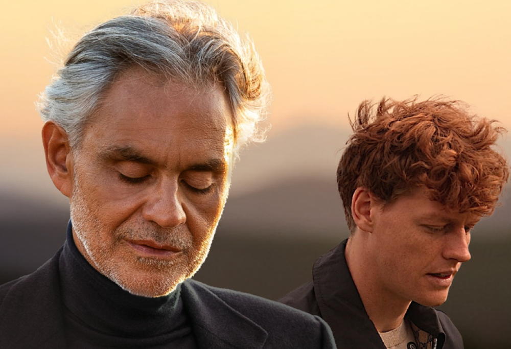 Jannik Sinner e Andrea Bocelli cantano insieme. Ecco il duetto Polvere e gloria
