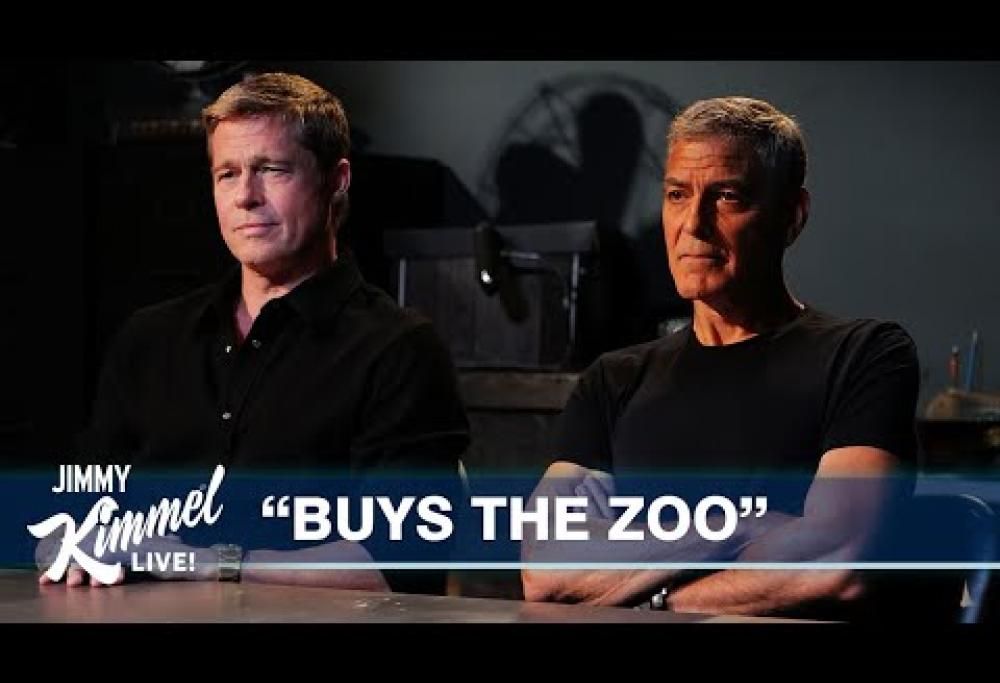 George Clooney e Brad Pitt in un divertentissimo sketch: il video